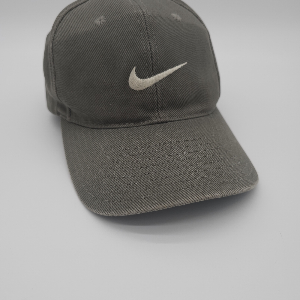 Nike Hat Gray One Size Cotton Snapback Embroidered Swoosh Vintage Style